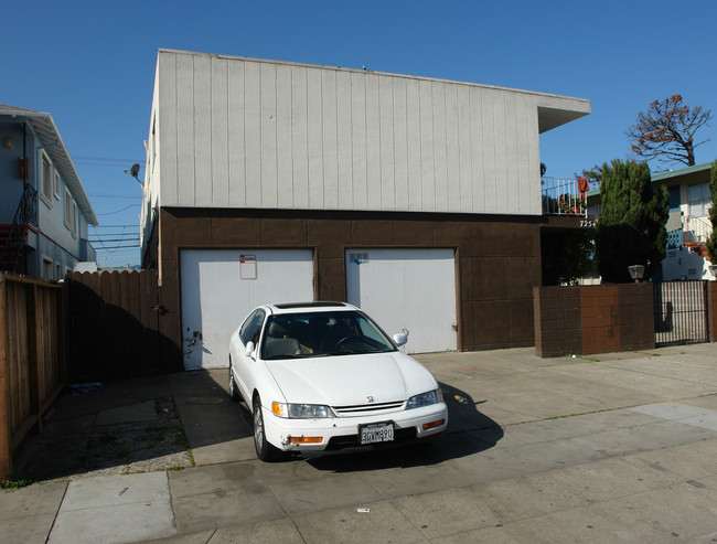 725 N Amphlett Blvd in San Mateo, CA - Building Photo - Building Photo