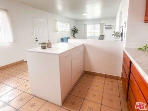 1421 Waterloo St in Los Angeles, CA - Building Photo - Building Photo