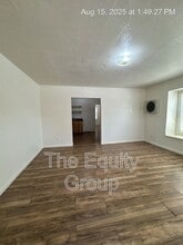435 N Redington St in Hanford, CA - Building Photo - Building Photo