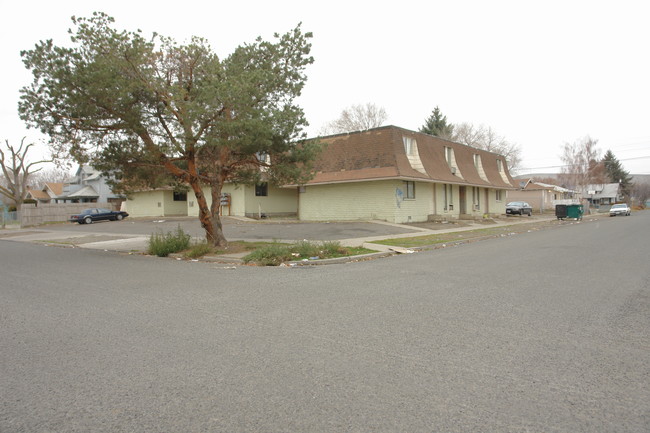 1401-1405 Roosevelt Ave in Yakima, WA - Building Photo - Building Photo