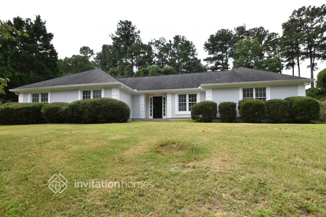 property at 3061 Lakecrest Dr