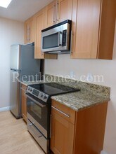 8308 Regents Rd in San Diego, CA - Building Photo - Building Photo