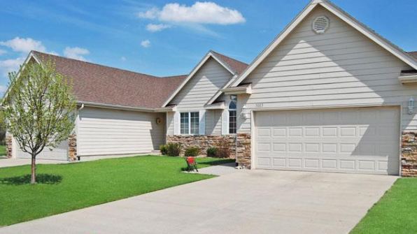 Grant Townhomes in Ankeny, IA - Building Photo