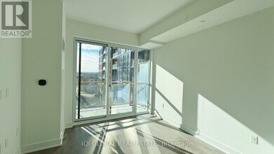 2343 Khalsa Gate in Oakville, ON - Building Photo - Building Photo