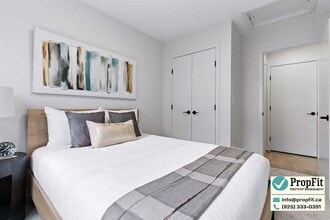 7344 Klapstein Cres SW in Edmonton, AB - Building Photo - Building Photo