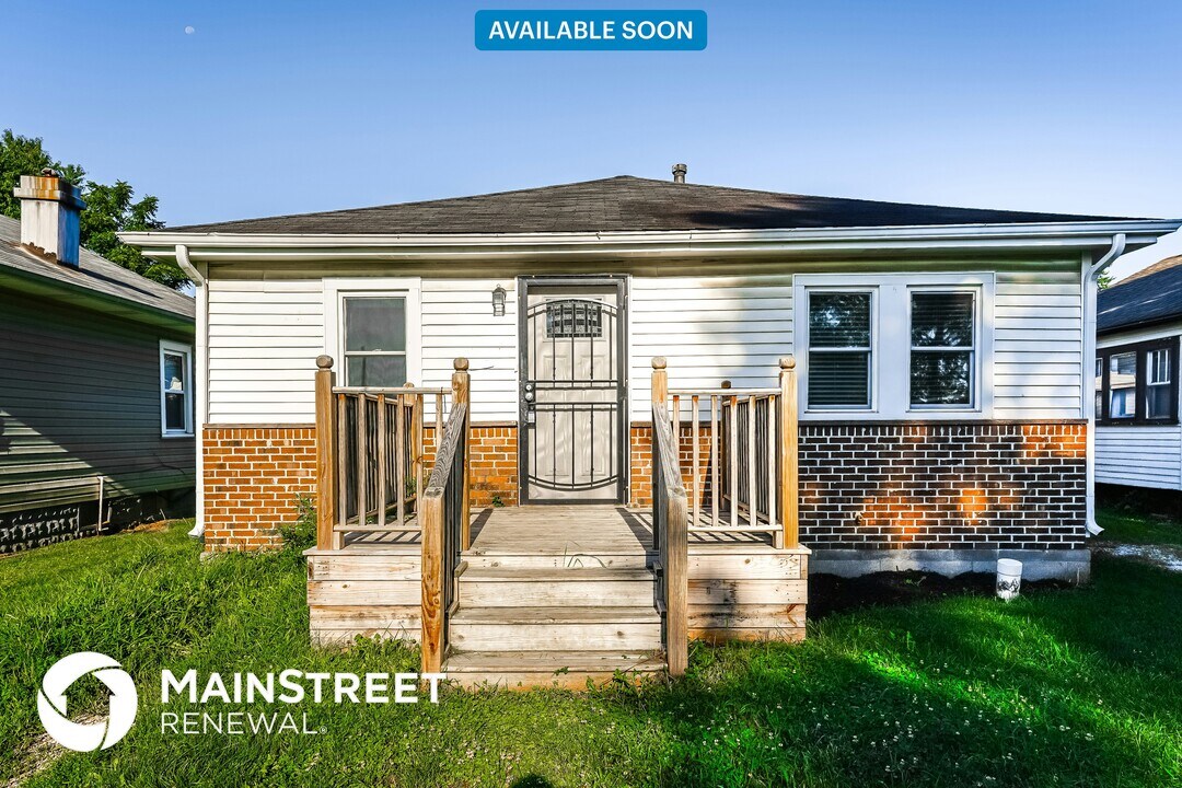 618 Woodrow Ave in Indianapolis, IN - Building Photo