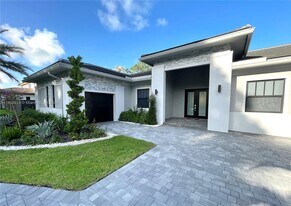 11181 SW 92nd Ave in Miami, FL - Building Photo