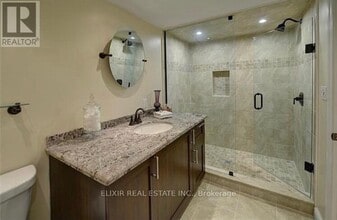 643 Gayne Blvd in Burlington, ON - Building Photo - Building Photo