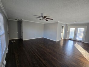 13100 Sycamore Ave in Grandview, MO - Building Photo - Building Photo