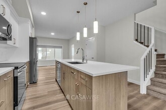 1071 Berg Pl in Leduc, AB - Building Photo - Building Photo