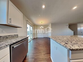 5670 Julia Kate Dr in Morrow, OH - Building Photo - Building Photo