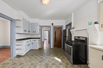 39 Jay St, Unit 3 in Newark, NJ - Building Photo - Building Photo