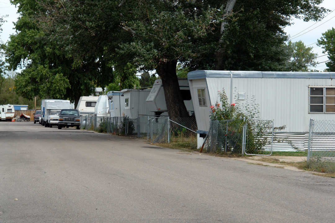 Skyview Mobile Home Park in Aurora, CO - Building Photo