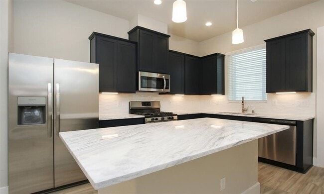 9012 Lonestar River Ln