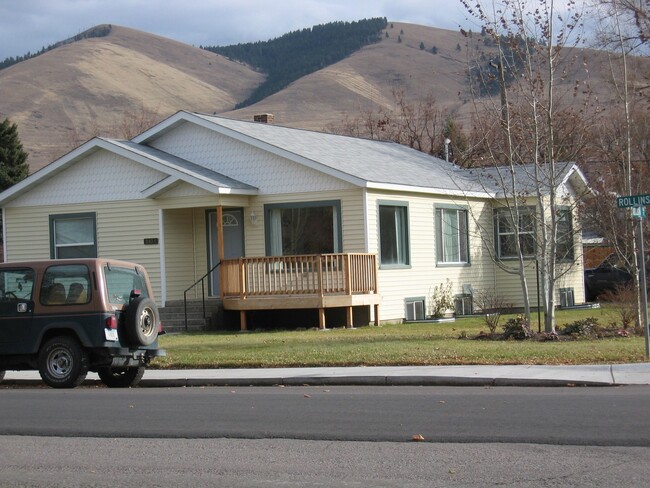 property at 840 Rollins St