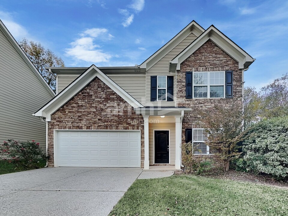 6993 Grand Hickory Dr in Braselton, GA - Foto de edificio