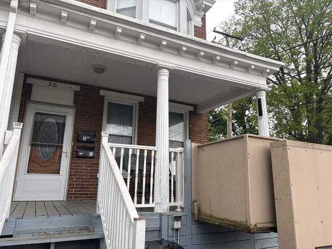 30 E Cottage Pl in York, PA - Building Photo - Building Photo