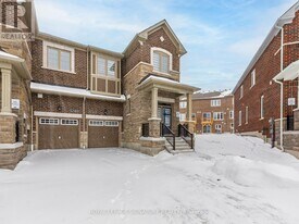1747 Mineral Spgs Wy in Pickering, ON - Building Photo