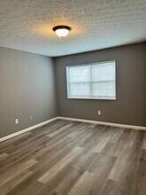 5458 Kenneylane Blvd in Columbus, OH - Building Photo - Building Photo