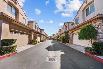 9447 Hendrix Ln in Los Angeles, CA - Building Photo - Building Photo