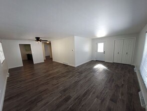 1824 S Jefferson St in Appleton, WI - Foto de edificio - Building Photo