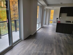 40-40 Knotsberry Cir in Brampton, ON - Building Photo - Building Photo