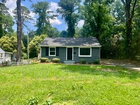 4106 Howie Cir in Charlotte, NC - Building Photo