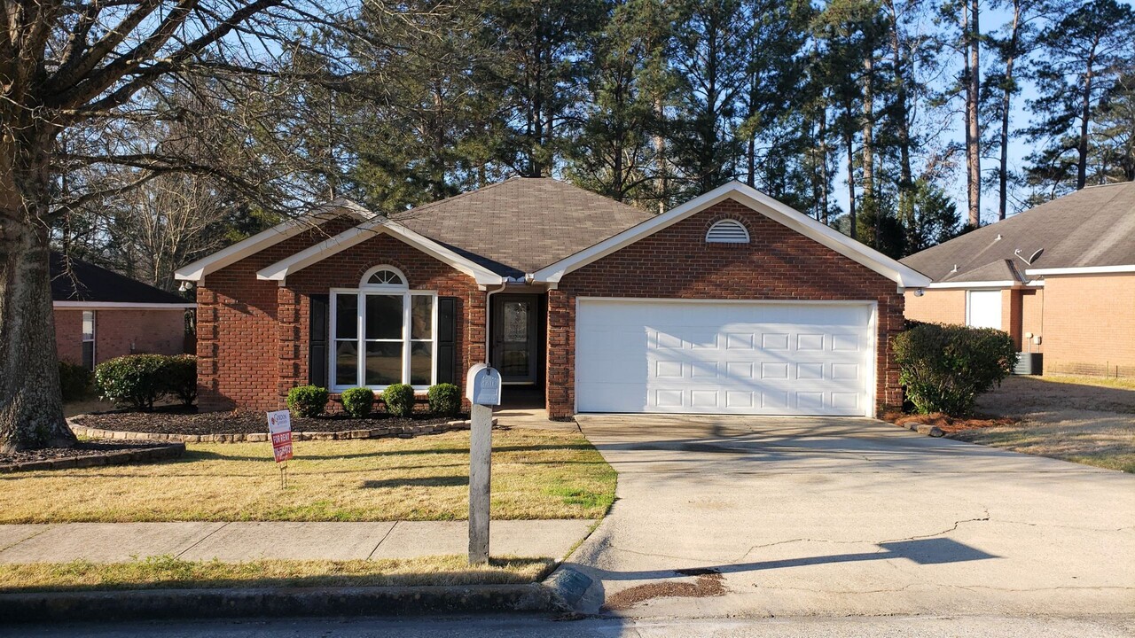 4010 Sealy Ln in Columbus, GA - Building Photo