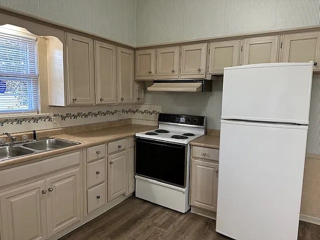 property at 601 E Buffalo St