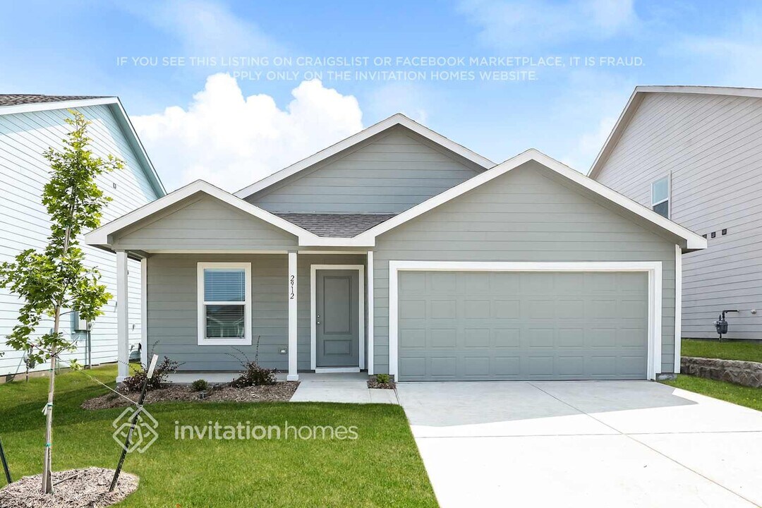 2912 Potter Wy in Heartland, TX - Building Photo