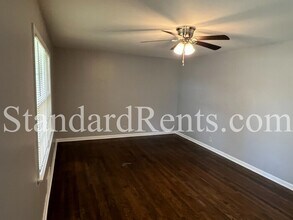 2733 Shelley Ln in Ellenwood, GA - Building Photo - Building Photo