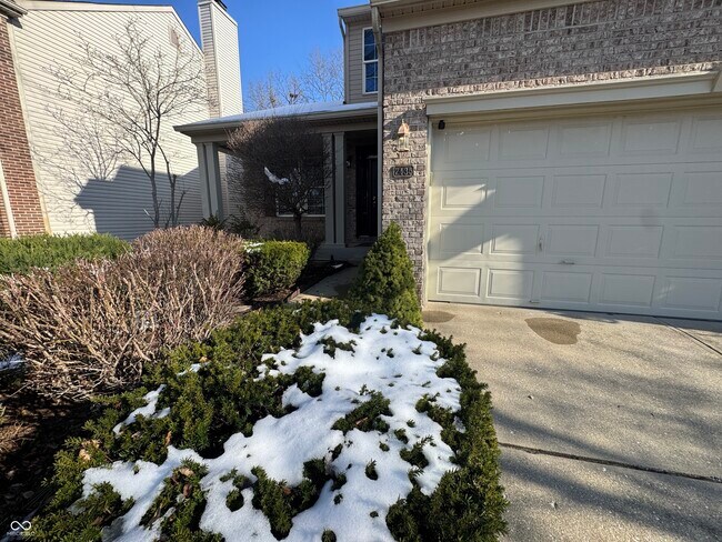 7435 Sycamore Run Dr in Indianapolis, IN - Building Photo - Building Photo