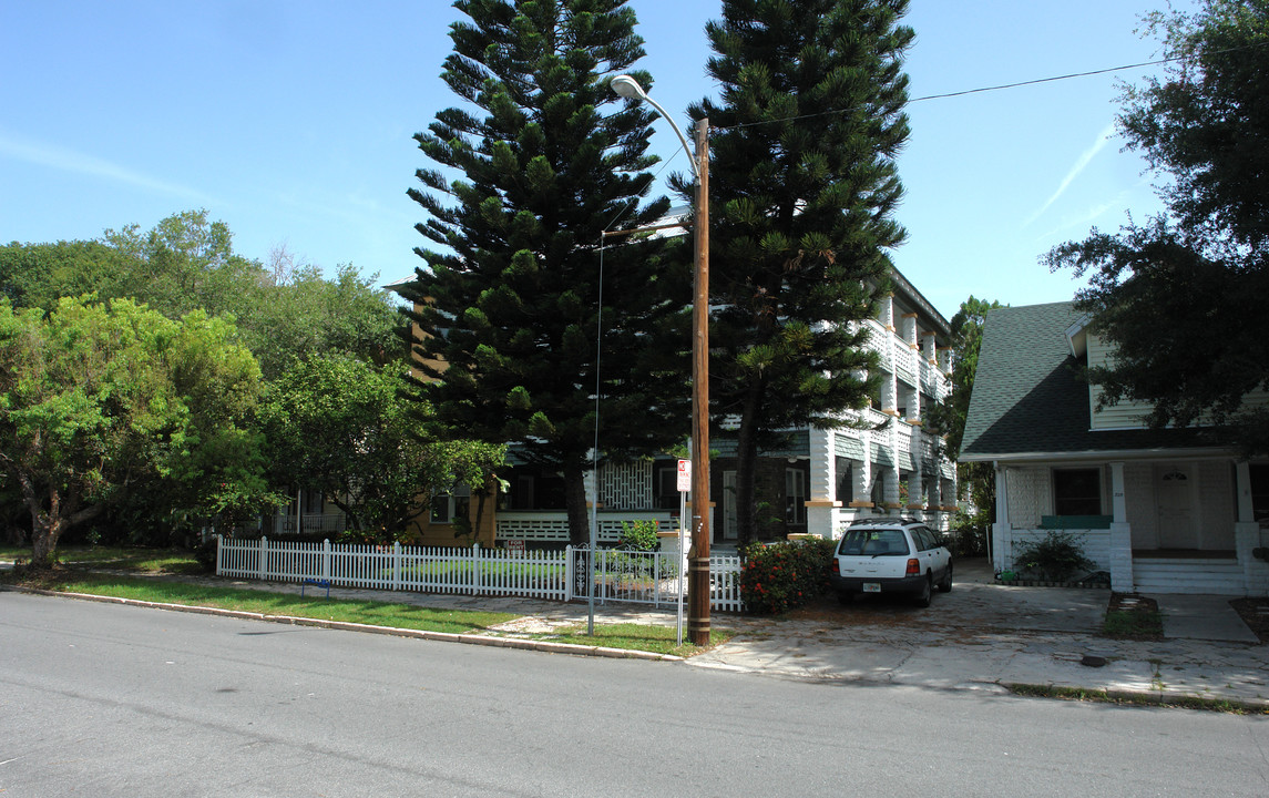 Sunkist Apartments in St. Petersburg, FL - Building Photo