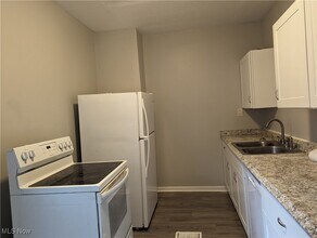 133 Court St in Chardon, OH - Building Photo - Building Photo