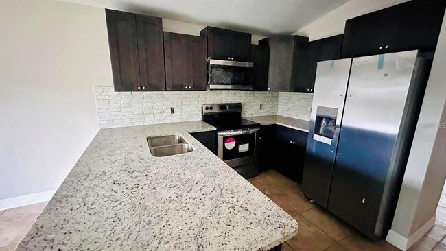 164 Julie Ln in Auburndale, FL - Building Photo - Building Photo