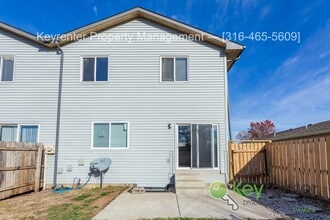 1323 W Nottingham Cir in Wichita, KS - Building Photo - Building Photo