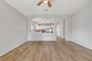 6431 Applewood Forest Dr in Katy, TX - Building Photo