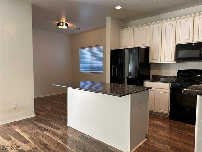 7760 Vestibule Ct in Las Vegas, NV - Building Photo - Building Photo