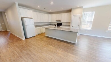 38170 Castaway Dr in Greenbackville, VA - Building Photo - Building Photo