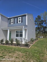 313 Tributary Cir in Wilmington, NC - Building Photo - Building Photo