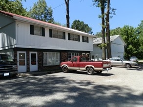 Church Street Apartments in Benton, IL - Building Photo - Building Photo