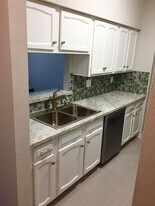 4001 Nasa Pky, Unit 237 in El Lago, TX - Building Photo
