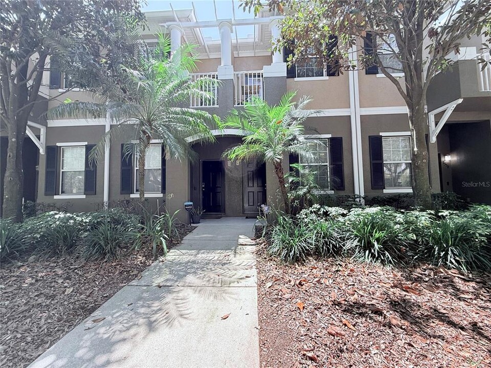 7556 Tamarind Ave in Tampa, FL - Foto de edificio
