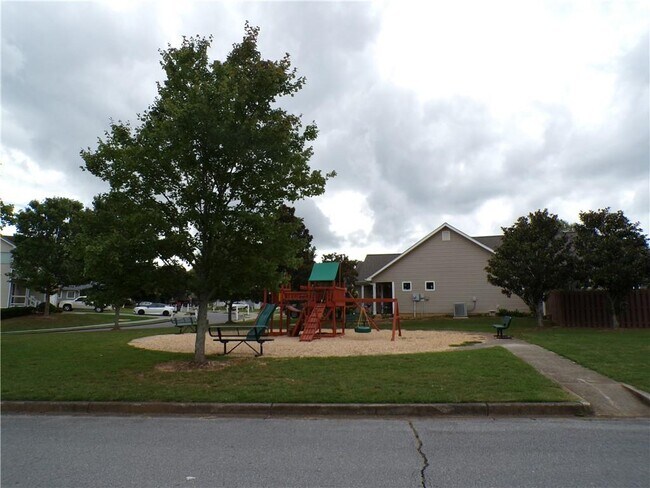 21 Springmont Dr in Cartersville, GA - Building Photo - Building Photo