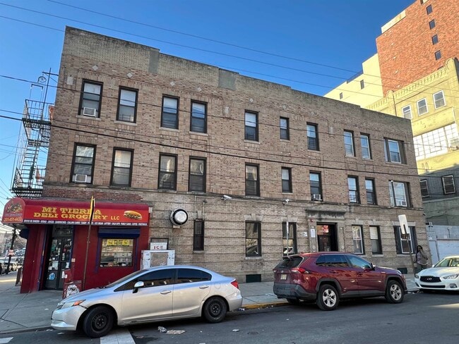 32 Broadway in Jersey City, NJ - Building Photo - Building Photo