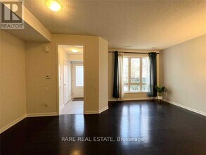 70-70 Glendora Ave in Toronto, ON - Building Photo - Building Photo