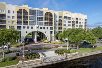 Gateway At Riverwalk in Sanford, FL - Foto de edificio - Building Photo