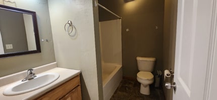 112 S Douglas St in Glendive, MT - Building Photo - Building Photo