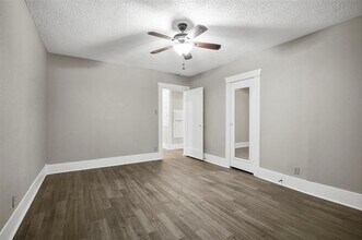 509 E Heron St in Denison, TX - Foto de edificio - Building Photo