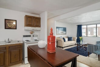 Niagara I in Niagara Falls, NY - Building Photo - Building Photo